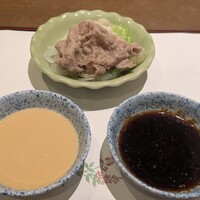 三田ばさら 本店 - しゃぶしゃぶ出来上がり ... 調理風景は見れず出来上がりだけ供されます ... タレが好みではないかしら