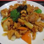 四川 - 鳥肉とカシューナッツ炒め800円