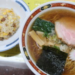 中華料理 共栄軒 - 半チャンラーメン