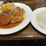 야카쿠라 미요타점 - ハンバーグとチキンソテー　ライス付き　1600円