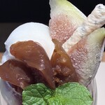 Art Gallery Cafe 茶々華 - ワイン煮のフローズンのいちじく、ライチのシャーベット、ココナッツロール、ミント