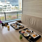 御食事処 ライブ割烹 万蓮 - 