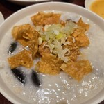 炎屋 - ピータン粥