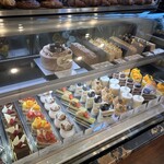 ロートンヌ - ケース右