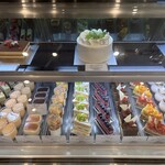 ロートンヌ - ケース中央