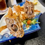磯料理 辻 - カサゴの唐揚げばらばらにしてしまいました