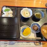 漁師食堂うのしま豊築丸 - ハモの蒲焼重…　さぁ、中身は…