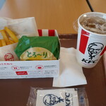 ケンタッキーフライドチキン - 料理写真:とろ～り月見和風カツバーガータマゴたっぷりタルタルよくばりセット1300円