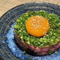 牛タンのユッケ　トリュフ風味