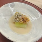日本料理 久丹 - 甘鯛の松笠焼きと冬瓜。甘鯛の骨出汁でいただきます