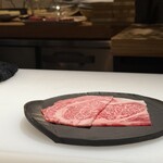 日本焼肉はせ川 別亭 - リブロースも圧巻。