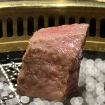 日本焼肉はせ川 別亭 - 神戸牛。