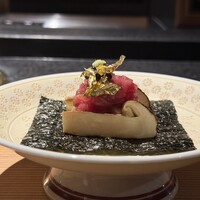 日本焼肉はせ川 別亭 銀座店 - 贅沢寿司はずっと見てたいビジュアル。