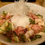 メンヤ コトホギ - チャーシュー丼こだわり玉子のせアップ