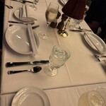 Hy's STEAKHOUSE - 
