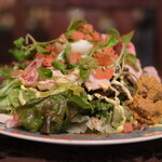 プールトワ - ランチコース 2000円 の田舎風パテとサラダ