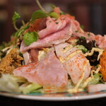 プールトワ - ランチコース 2000円 の田舎風パテとサラダ