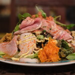 プールトワ - ランチコース 2000円 の田舎風パテとサラダ