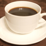 プールトワ - ランチコース 2000円 のコーヒー