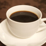 プールトワ - ランチコース 2000円 のコーヒー