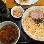 麺汁食膳 好日 - 上の小皿はサービスのミニ炒飯