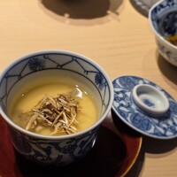 鮨 由う - 