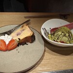 横浜焼肉kintan - バスクチーズケーキ、Wピスタチオジェラート