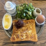 TONA KIND COFFEE - 料理写真:【モーニング】小倉トースト、生クリーム(＋100円)