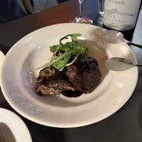grigio la tavola - 