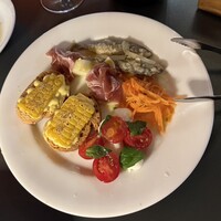 grigio la tavola - 
