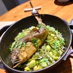 ビストロ ドゥーブルオーンズ - 〆ご飯『鮎のコンフィ、花ニラ、枝豆、山椒』