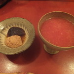 鳥つね自然洞 - 鳥だんごとしいたけ・トマト絞り