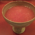 鳥つね自然洞 - トマト絞り