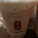 ゴンチャ - ジェラッティー、下には巨峰ゼリー、上はフローズン