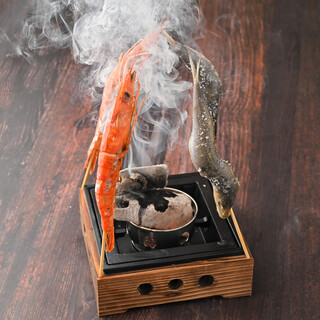 炭火の香りに包まれる至福の時間