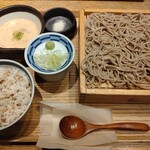 じねんじょ庵 - 自然薯麦とろとお蕎麦のセット1,280円