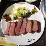 牛たん炭焼 利久 - 牛たん「極」定食3,443円（税込）（３枚６切、麦飯、テールスープ、小鉢、和菓子）