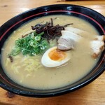 はまだラーメン - 魚介豚骨ラーメン大盛り