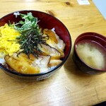 はまだラーメン - ちゃあしゅう丼 味噌汁付き