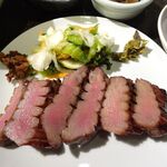 牛たん炭焼 利久 - 牛たん「極」定食3,443円（税込）（３枚６切、麦飯、テールスープ、小鉢、和菓子）