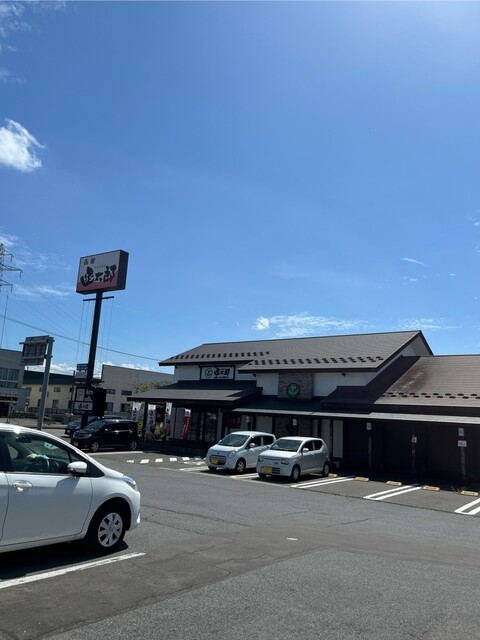 グルメ回転寿司 函太郎  弘前店 - 撫牛子（回転寿司）の写真