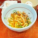 なか卯 - 混ぜてだし醤油をかけた