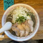 煮干中華そば専門 煮干丸 - 極濃厚煮干そば(中盛､玉ねぎ､チャー2枚)