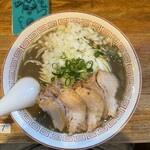 煮干中華そば専門 煮干丸 - 極濃厚煮干そば(中盛､玉ねぎ､チャー2枚)