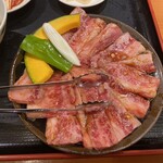 聖幸苑炭火焼肉 - 