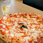 アンティーカ・ピッツェリア・ダ・ミケーレ - マルゲリータ　2,500円