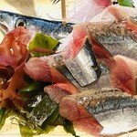 お魚処 うおとも - 口先の黄色は脂の乗った証