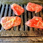 肉の満牛萬 - タン塩