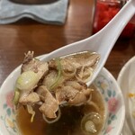 豚吉 - チャーシュー入りのスープが嬉しい
