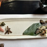 郷土料理ともん - 焼き魚を乗せるお皿